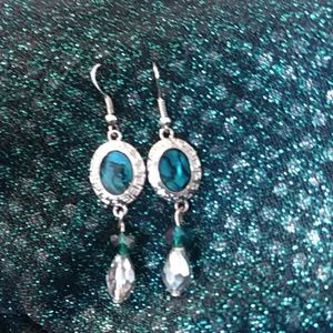 Dangle earings